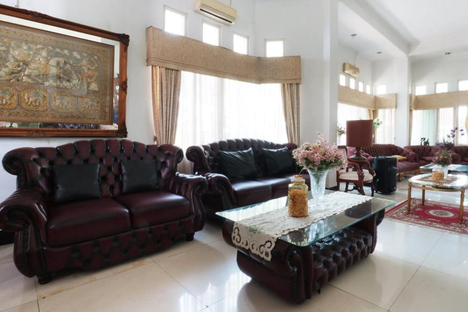 Villa Sri Manganti Bed and Breakfast in Jakarta