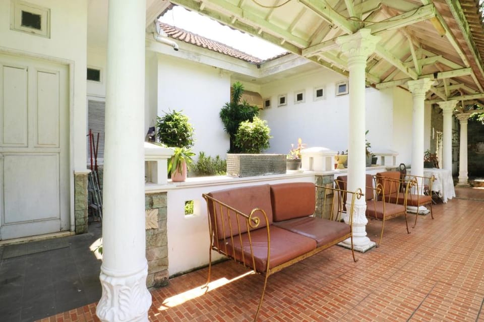 Villa Sri Manganti Bed and Breakfast in Jakarta