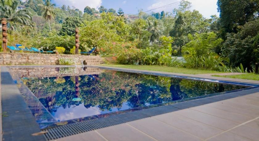 Clove Garden Hotel Bed and Breakfast in Kandy