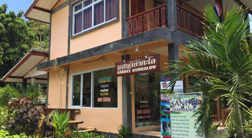 Sandee Bungalow Campground/ 
RV Resort in Ban Tai