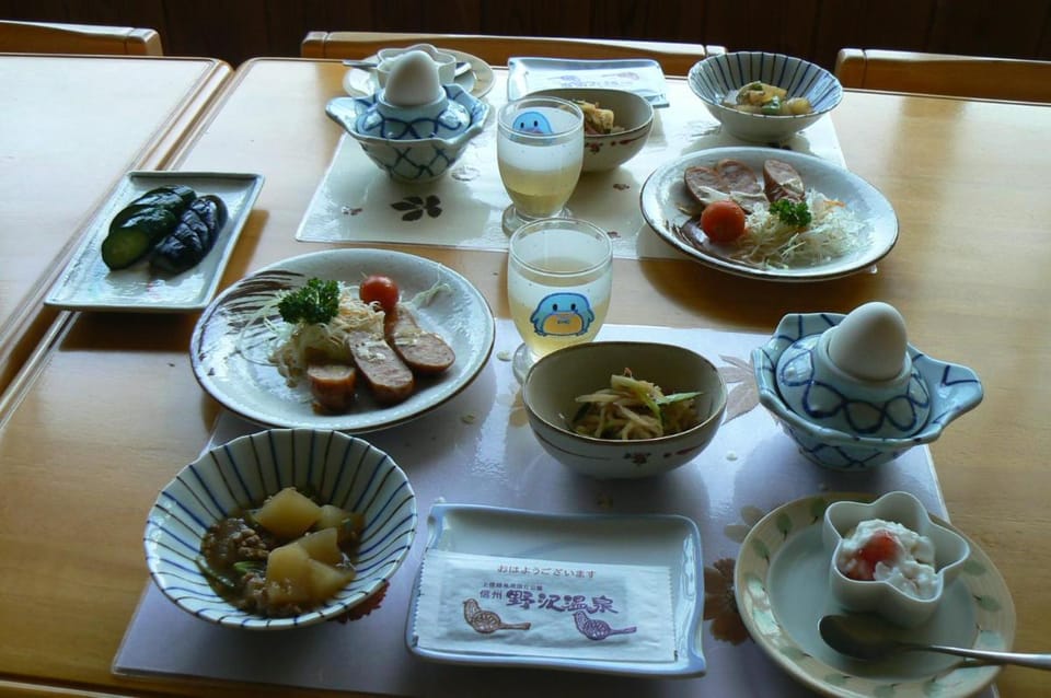 Fureai No Yado Yasuragi Bed and Breakfast in Nozawaonsen