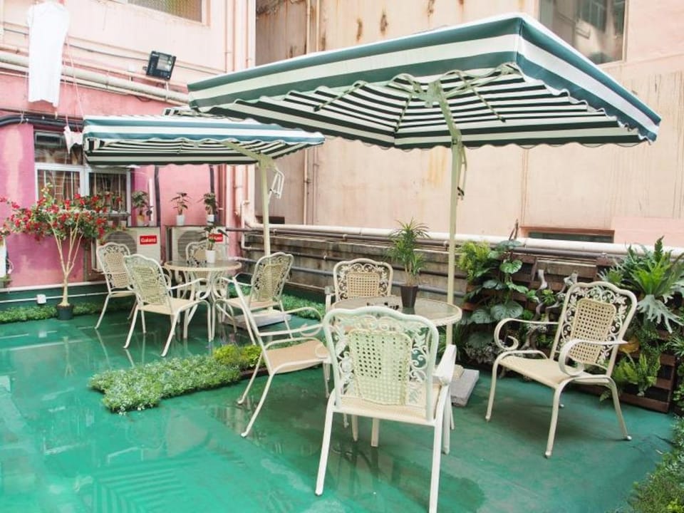 California Hotel Bed and Breakfast in Hong Kong