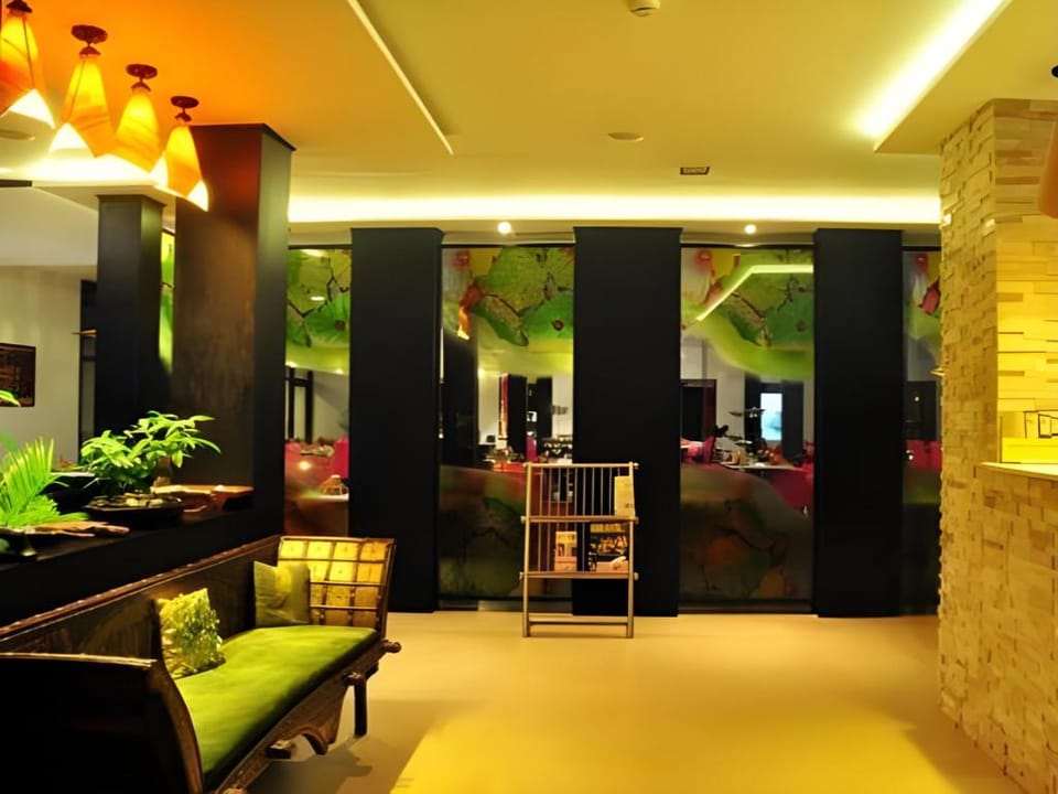 Citrus Retreats Hotel in Alappuzha