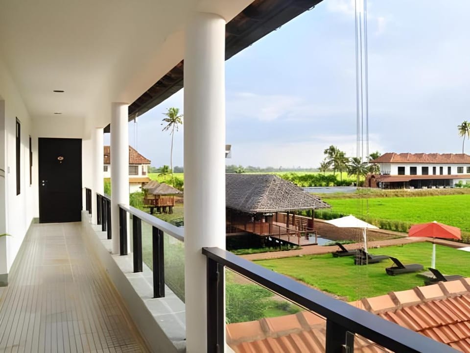 Citrus Retreats Hotel in Alappuzha