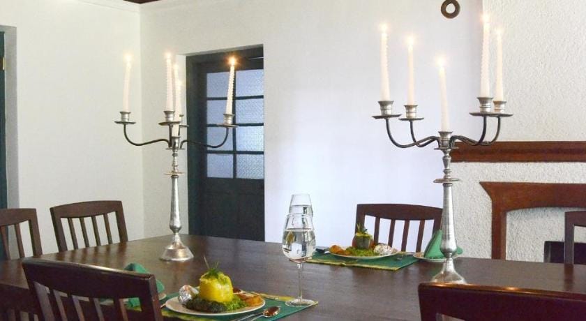 Sir Johns Bungalow Hotel in Central Province