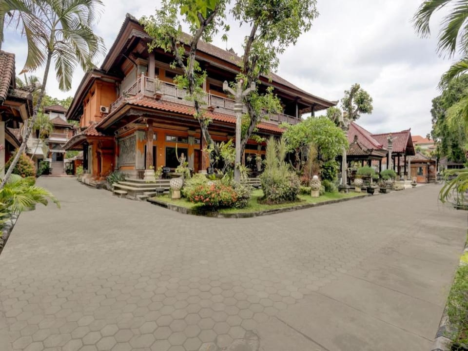 Super OYO 3261 Hotel Ratu Hotel in Denpasar