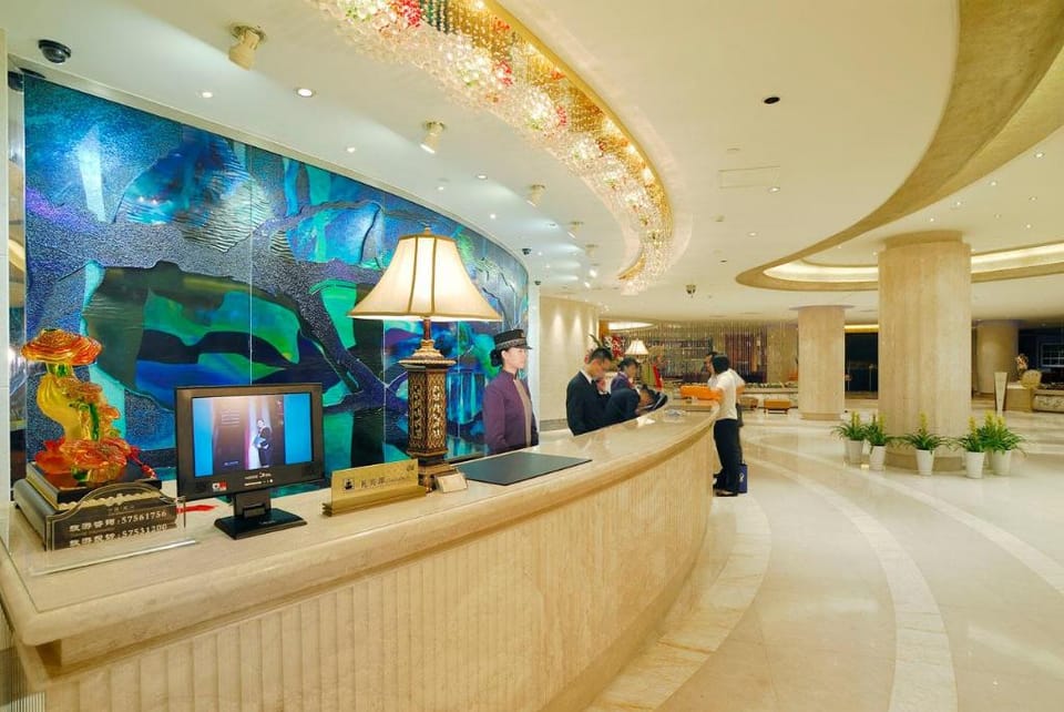 Kunshan Yizui Crown Hotel Hotel in Shanghai