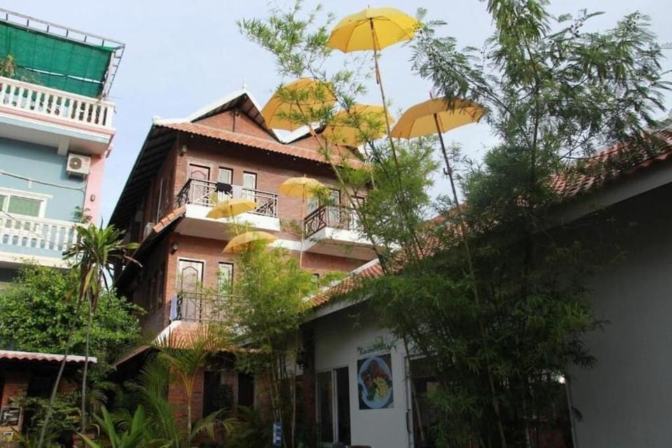 The Coconut House Hostel in Krong Battambang