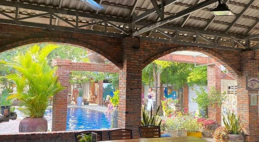 The Coconut House Hostel in Krong Battambang