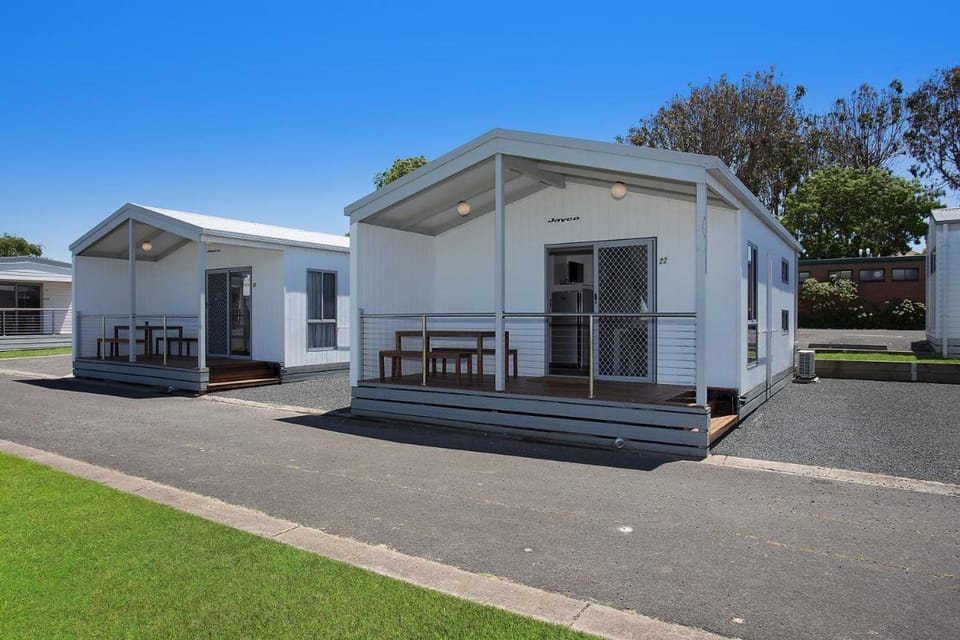 Portland Holiday Village Campground/ 
RV Resort in Portland