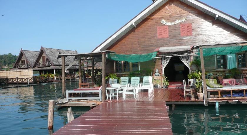 Oceanblue Guest House Bed and Breakfast in Koh Chang Tai