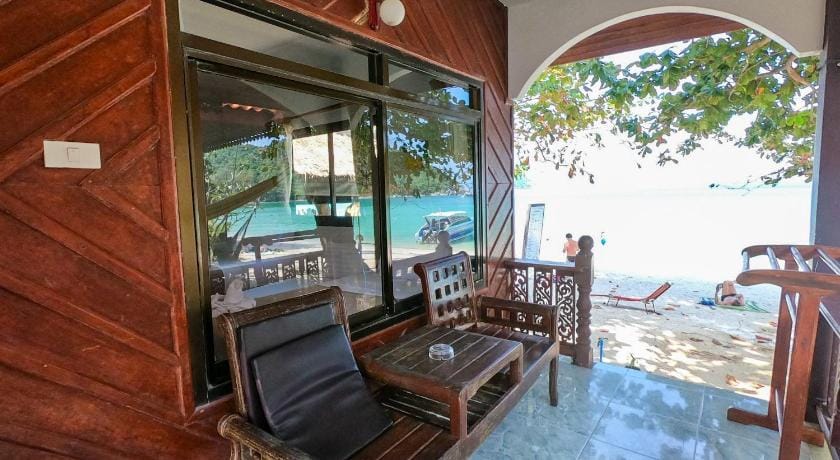 Pen's Bungalow Hotel in Ban Tai