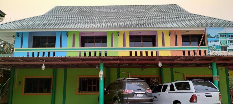 Rueang Sri Siri Guesthouse Bed and Breakfast in Thailand