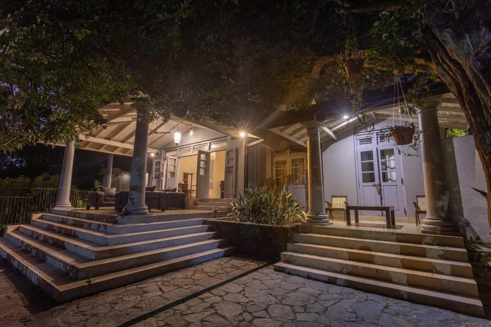 Hibiscus Villa Hotel in Southern Province