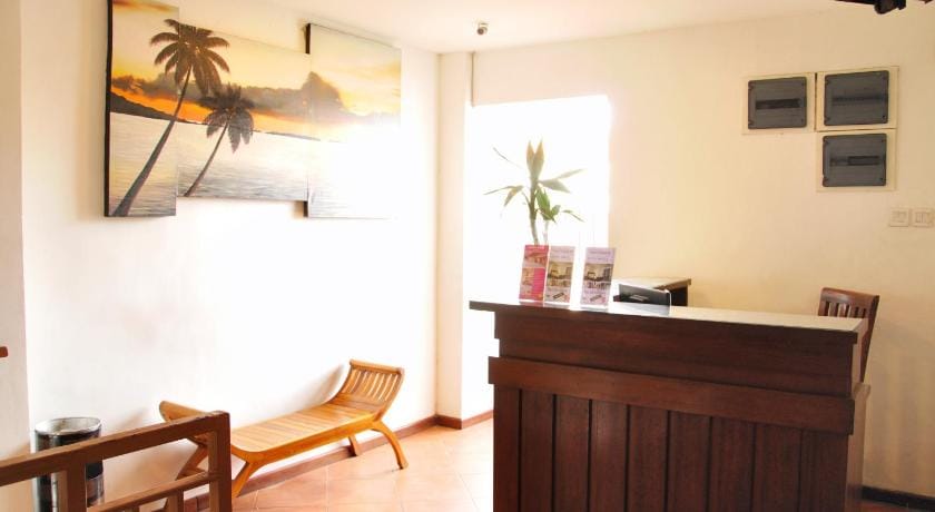 Bemo Corner Guest House Bed and Breakfast in Kuta