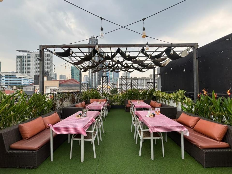 D'Bamboo Suites Bed and Breakfast in South Jakarta City