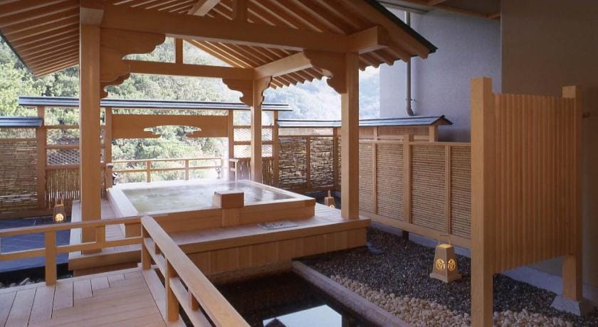 Yamaumi Onsen Shyuku Kaifuu Ryokan in Aichi Prefecture