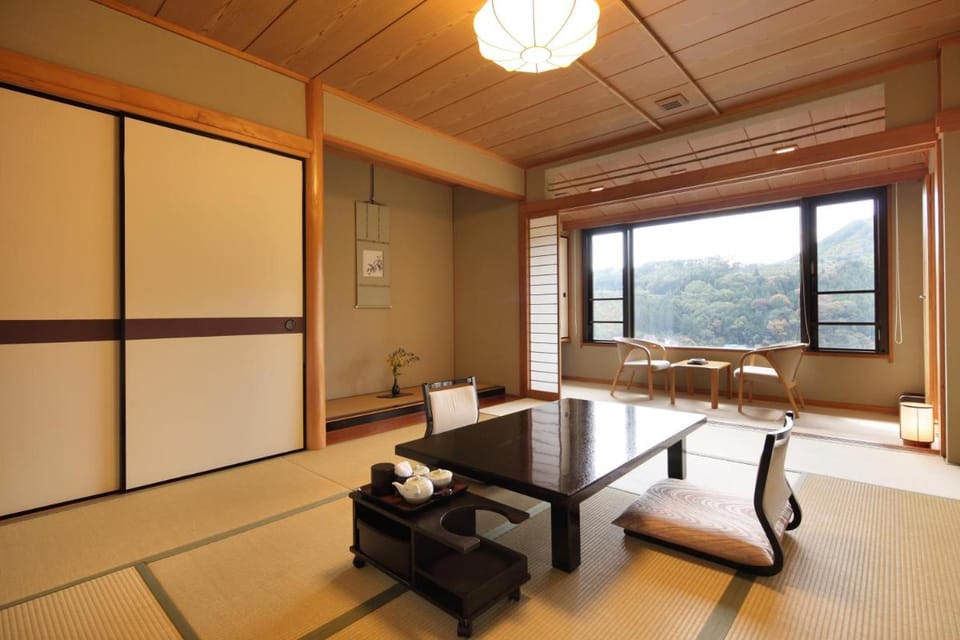 Senkyo Ryokan in Japan