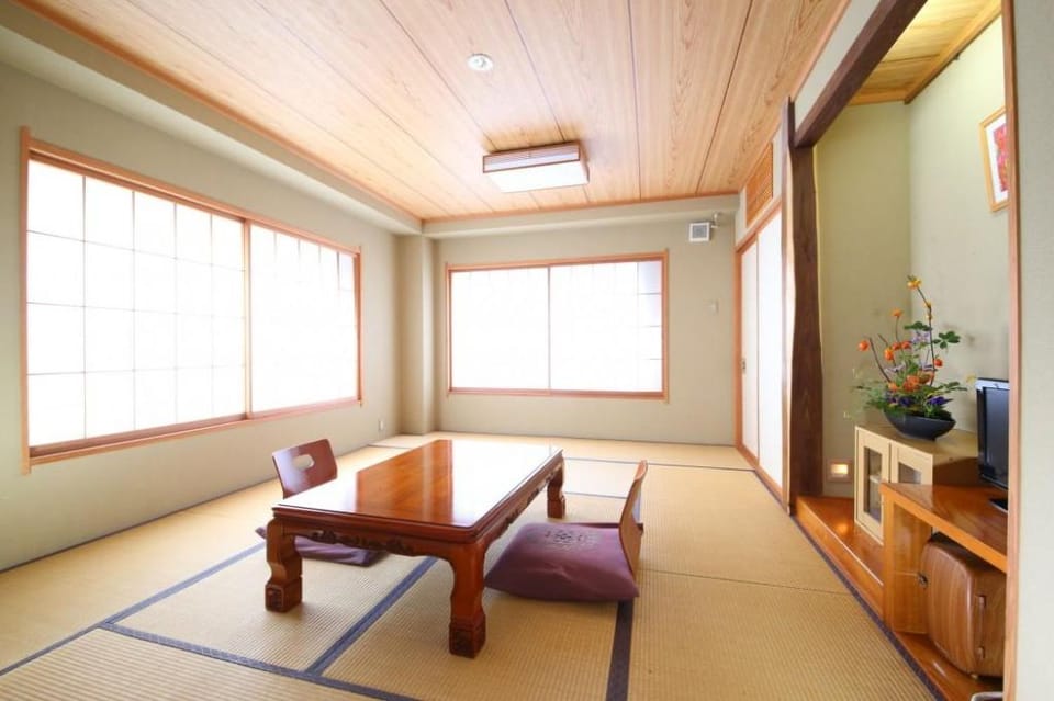 Ryokan Hakura Ryokan in Shimotakai District