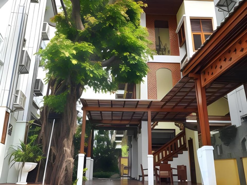Sri Pat Guest House Hotel in Chiang Mai