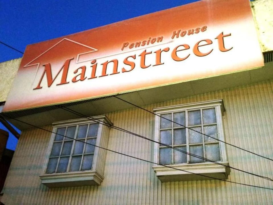 Mainstreet Pension House Hotel in Bacolod