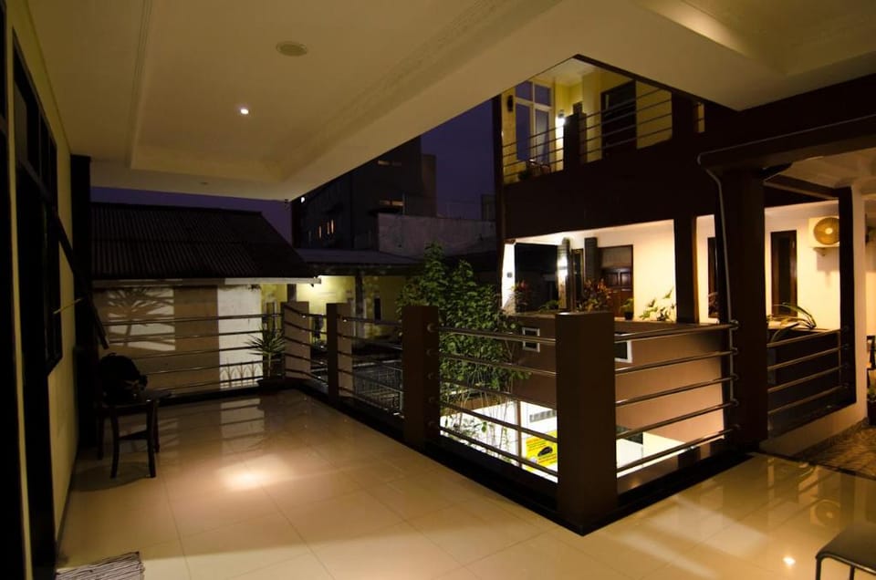 Hotel Salon Fora & Longhill Cafe Fora Bed and Breakfast in Parongpong