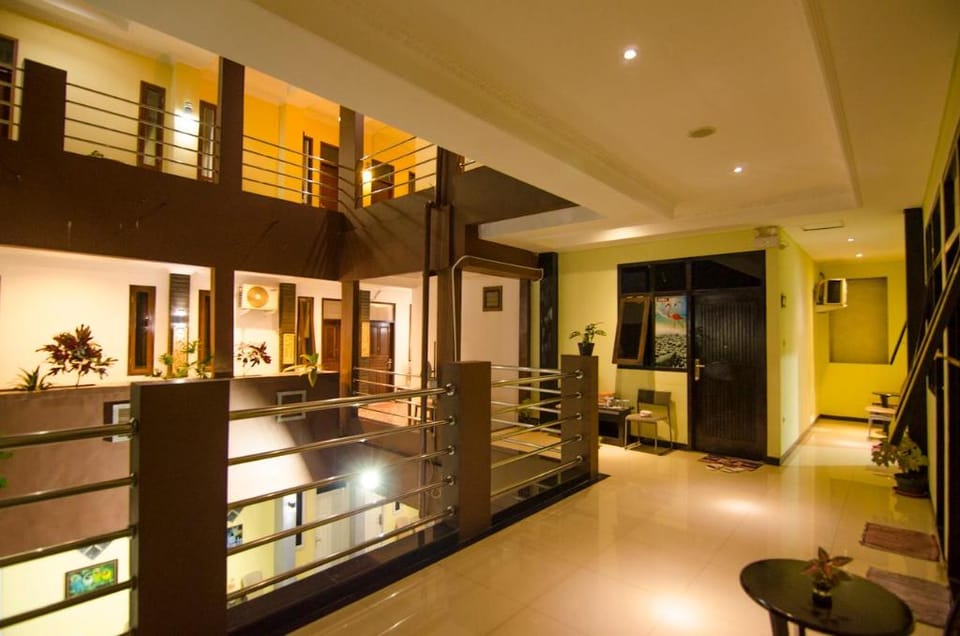 Hotel Salon Fora & Longhill Cafe Fora Bed and Breakfast in Parongpong