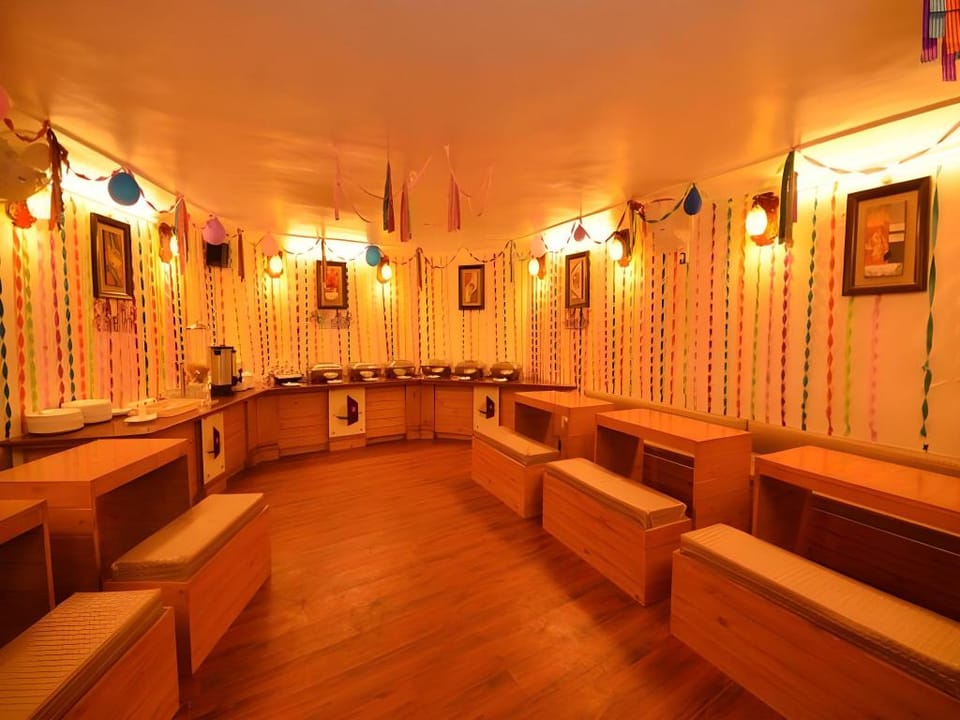 Hotel Happy Home the Lake Paradise Hotel in Uttarakhand