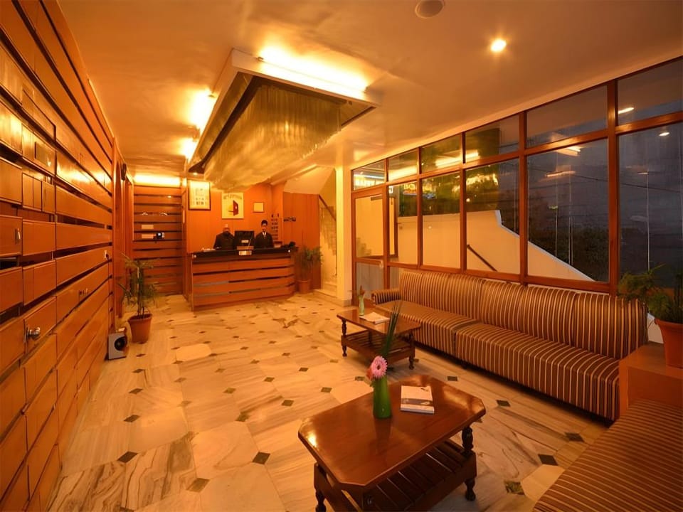 Hotel Happy Home the Lake Paradise Hotel in Uttarakhand