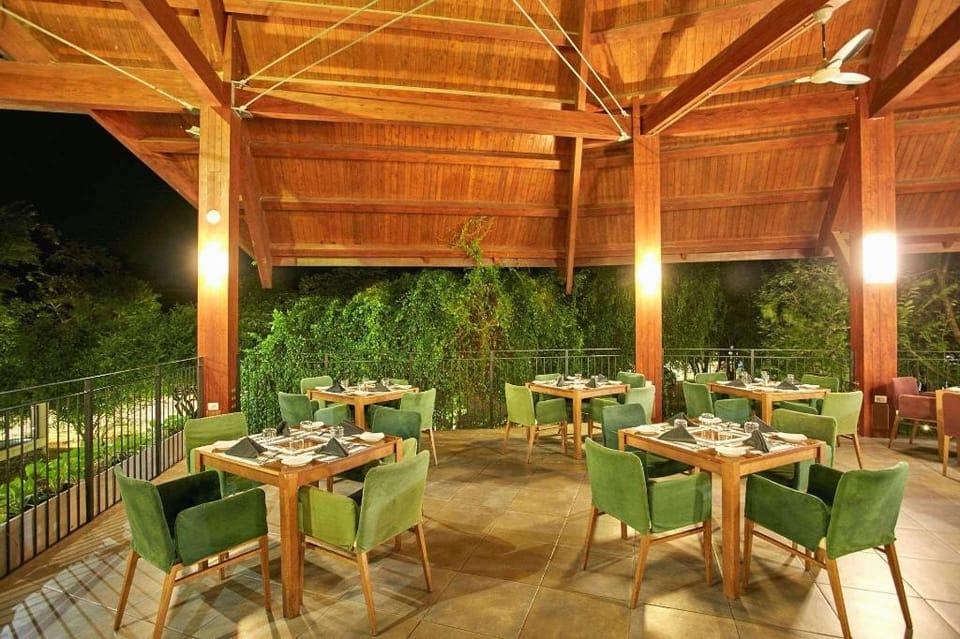 Occidental Paradise Dambulla Hotel in Dambulla