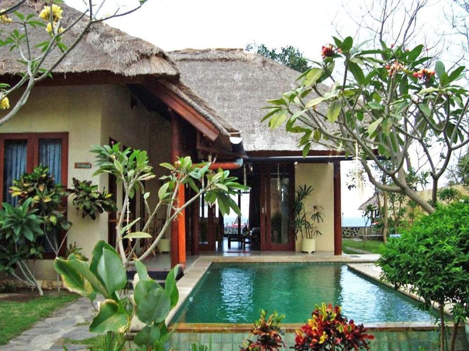 Joje Bungalow Hotel in Batu Layar