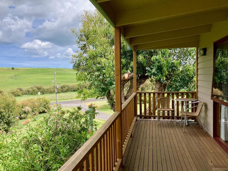 Daysy Hill Country Cottages Lodge in Port Campbell