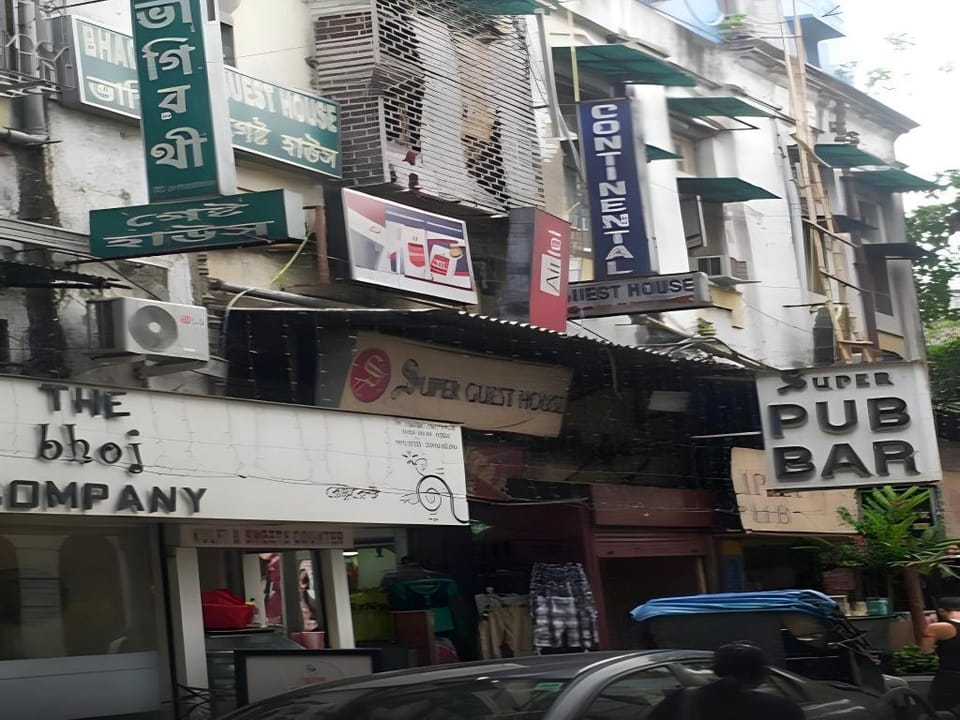 Continental Guest House Hotel in Kolkata