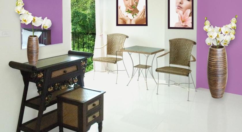 Spa Guest House Bed and Breakfast in Pattaya City