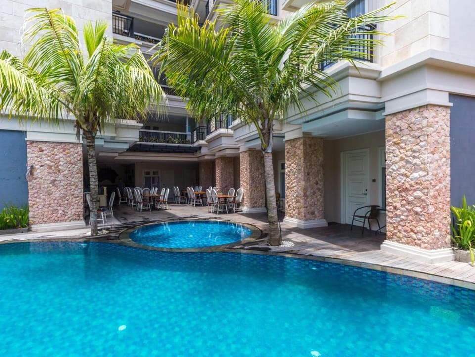 Alron Hotel Kuta Hotel in Kuta
