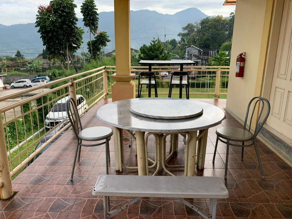 Arimbi Cibulan Suites Hotel in Cisarua
