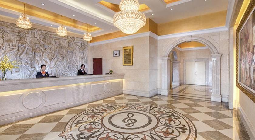 Vienna Hotel Shenzhen Longgang Longdong Branch Hotel in Shenzhen