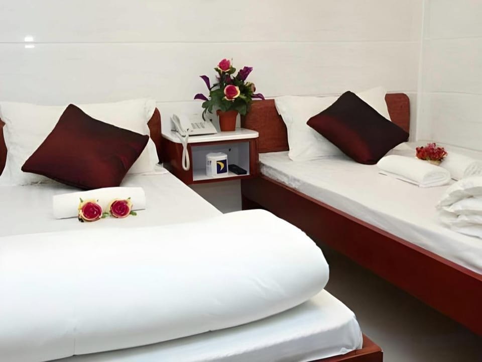 Pay-less Guesthouse (7/F-A9 ) Bed and Breakfast in Hong Kong