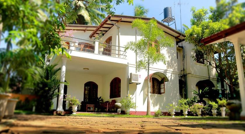 Holiday Nest Bed and Breakfast Bed and Breakfast in Wadduwa