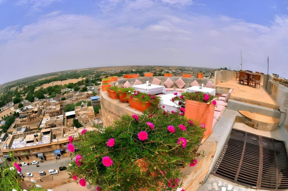 Deepak Rest House Hotel in Sindh