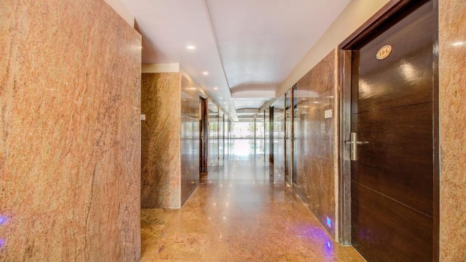 Hotel Royale Palace Hotel in Gujarat