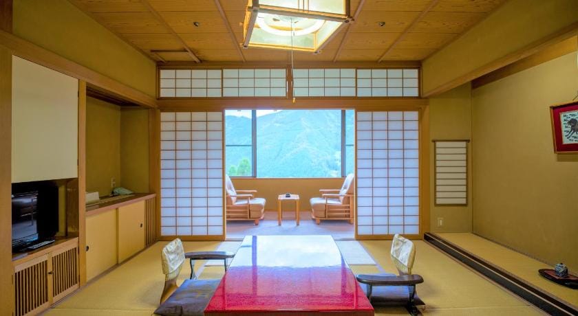 Yunoshimakan Ryokan in Tokyo Prefecture