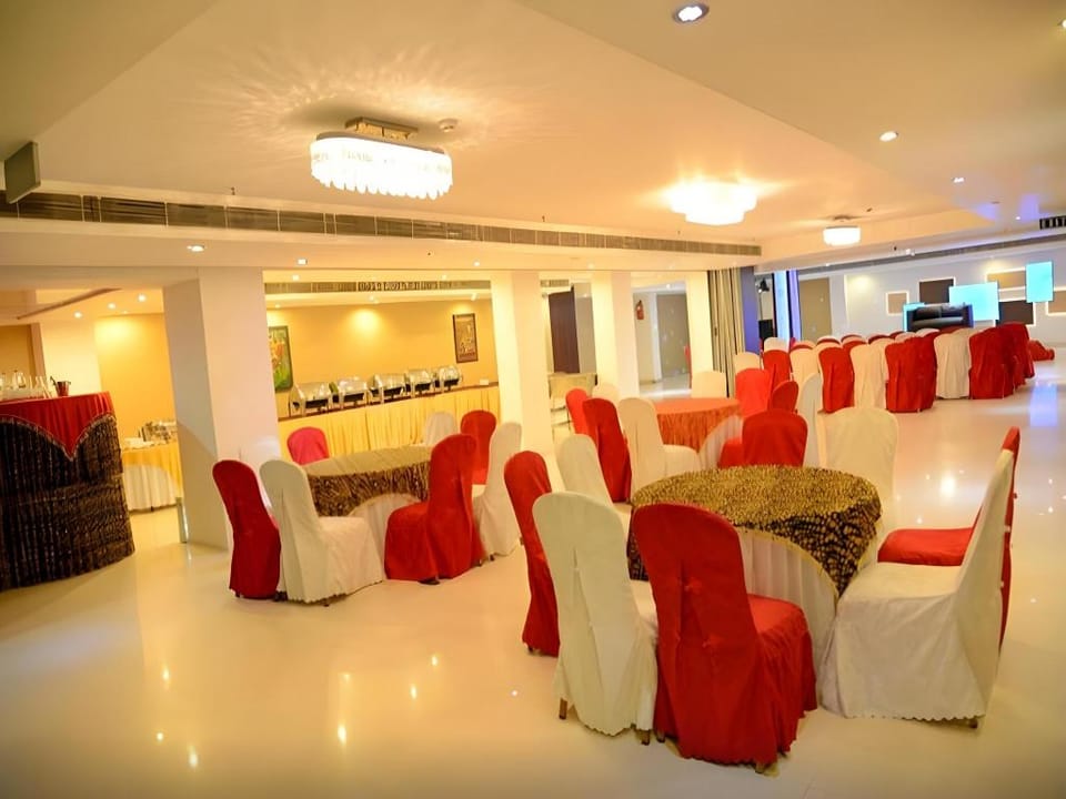 Hotel Rajshree Hotel in Chandigarh