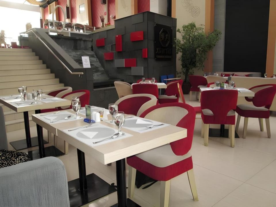 Townhouse Oak Cihampelas Near Ciwalk Formerly Promenade Hotel Hotel in Bandung