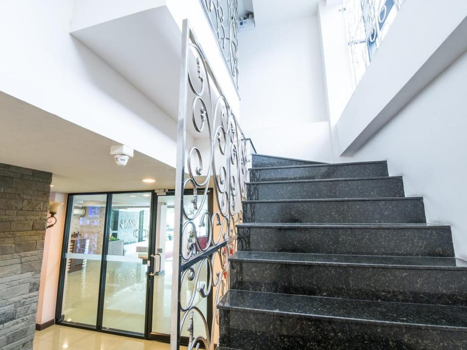 Grandprapa Place Hotel in Bangkok