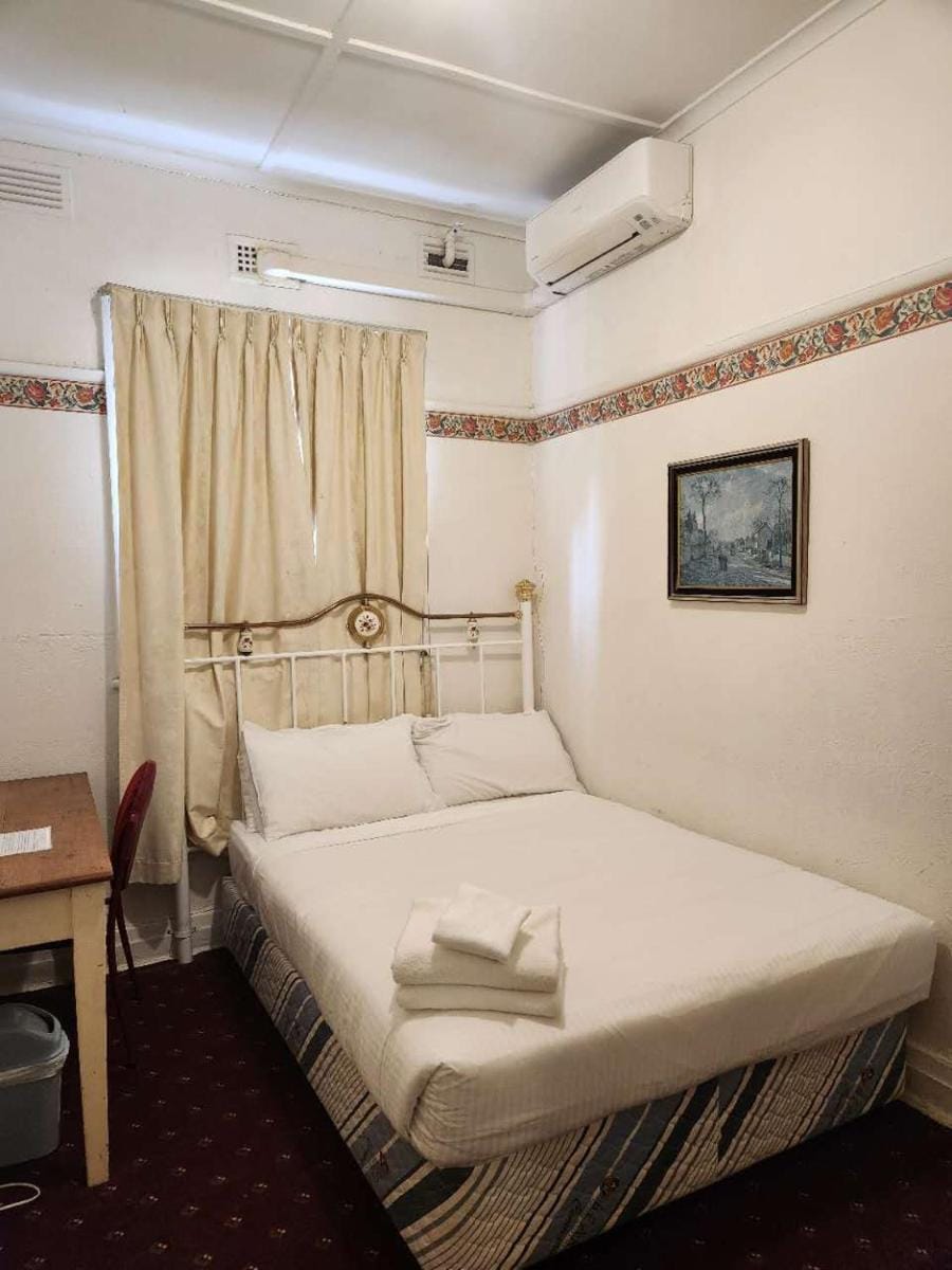 Georgian Court Bed & Breakfast Bed and Breakfast in Melbourne