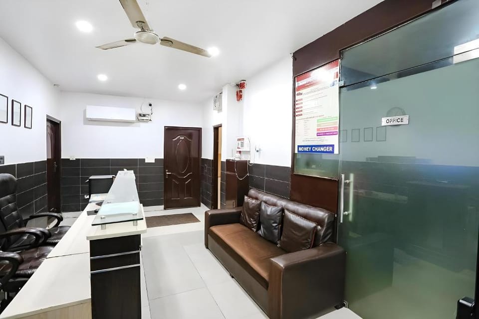 Hotel The Lazeez Hotel in New Delhi