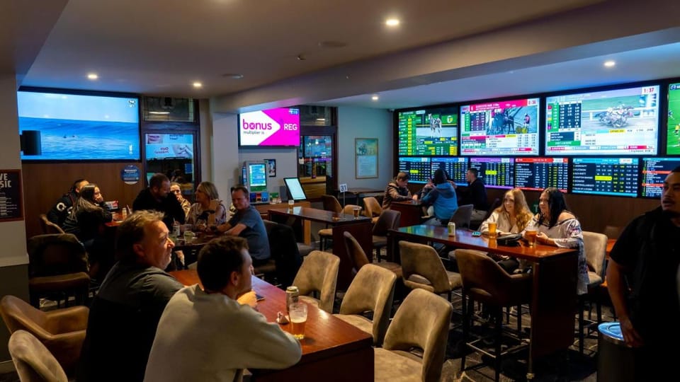 Peden's Hotel Hotel in Cessnock