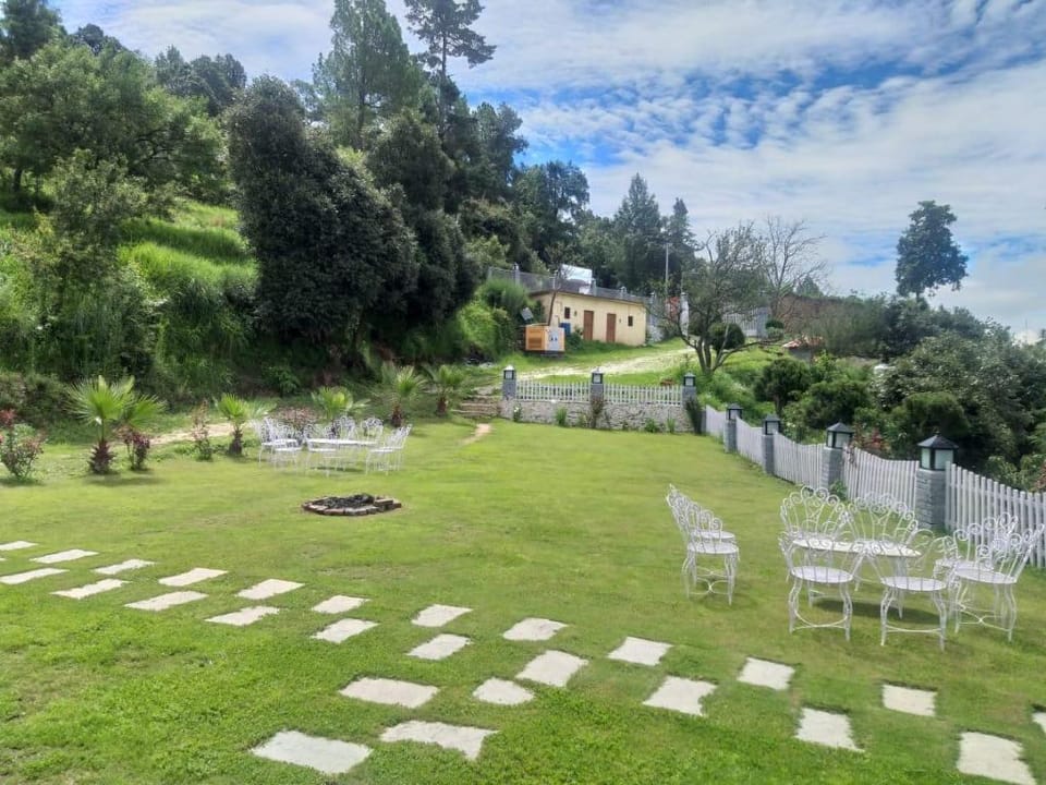 180 Degree Resort Hotel in Uttarakhand