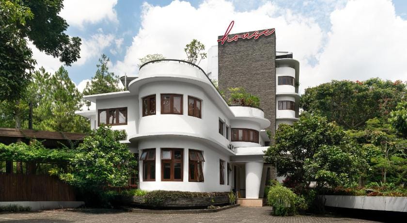 House Sangkuriang Hotel in Bandung